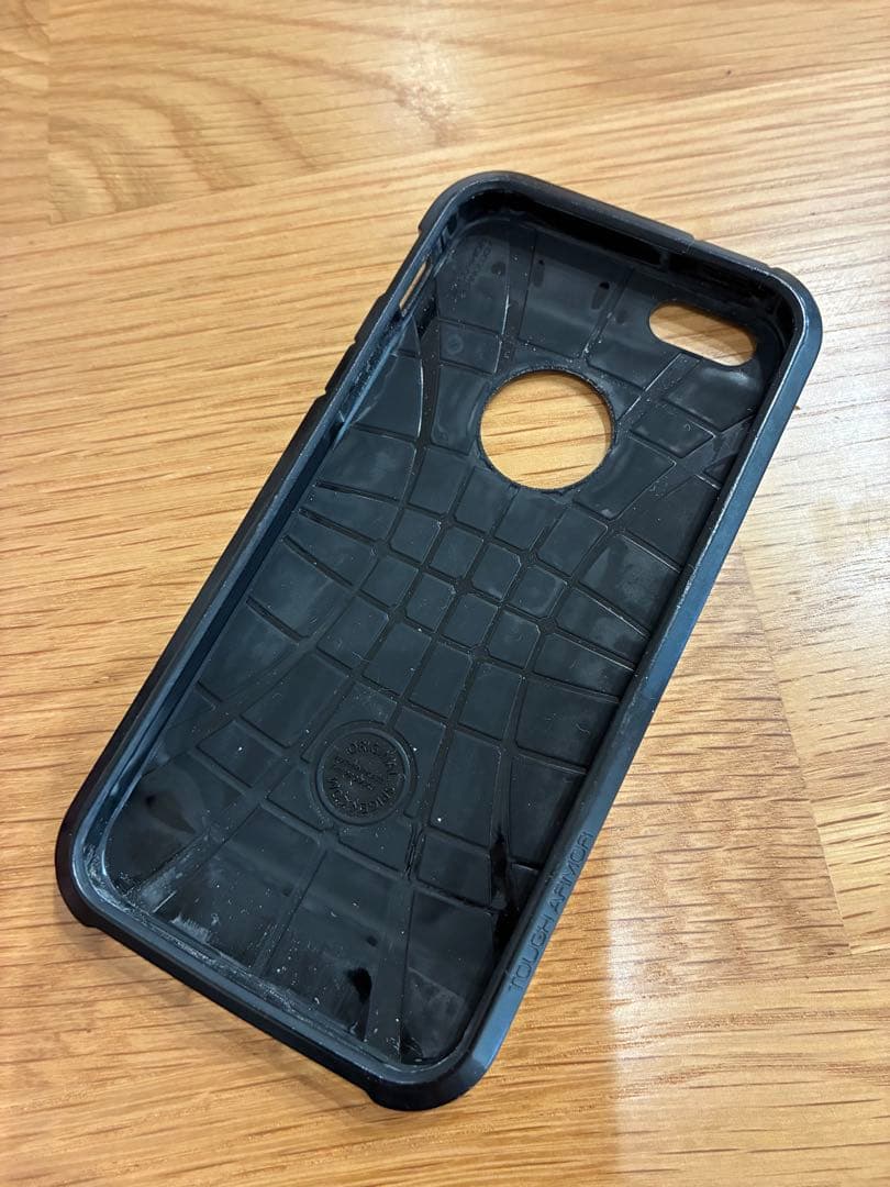 iPhone SE ゴールド　16GB(液晶フィルム、ケース付き)