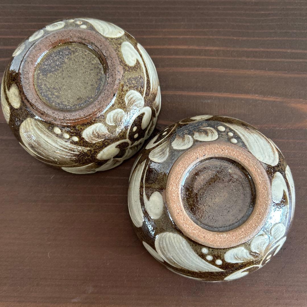 No.28 イッチン唐草の4寸鉢　やちむん