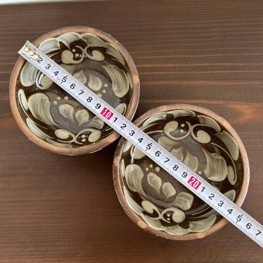 No.28 イッチン唐草の4寸鉢　やちむん