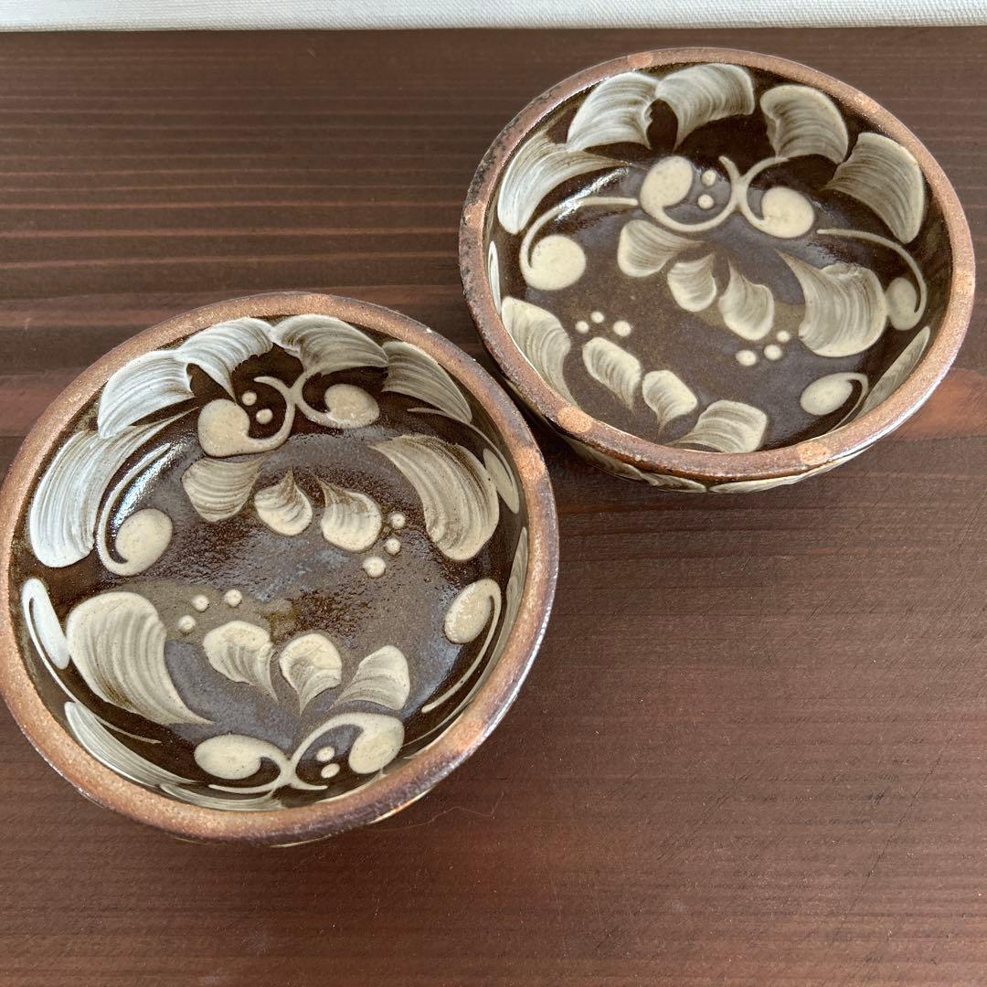 No.28 イッチン唐草の4寸鉢　やちむん