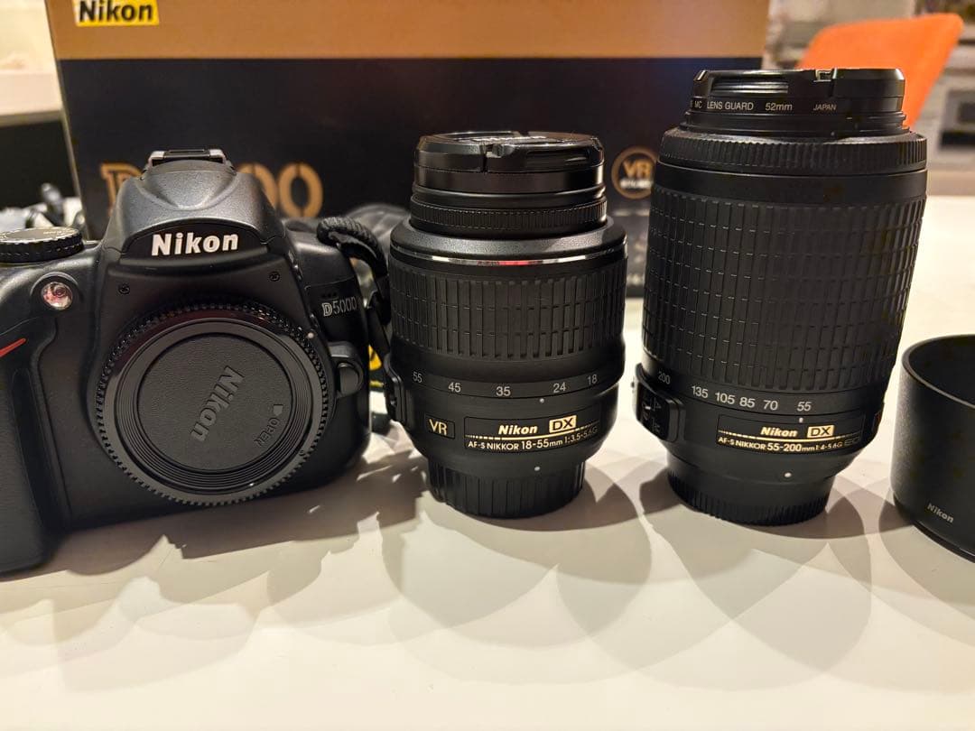 Nikon D5000 デジタル一眼レフ ダブルズームキット