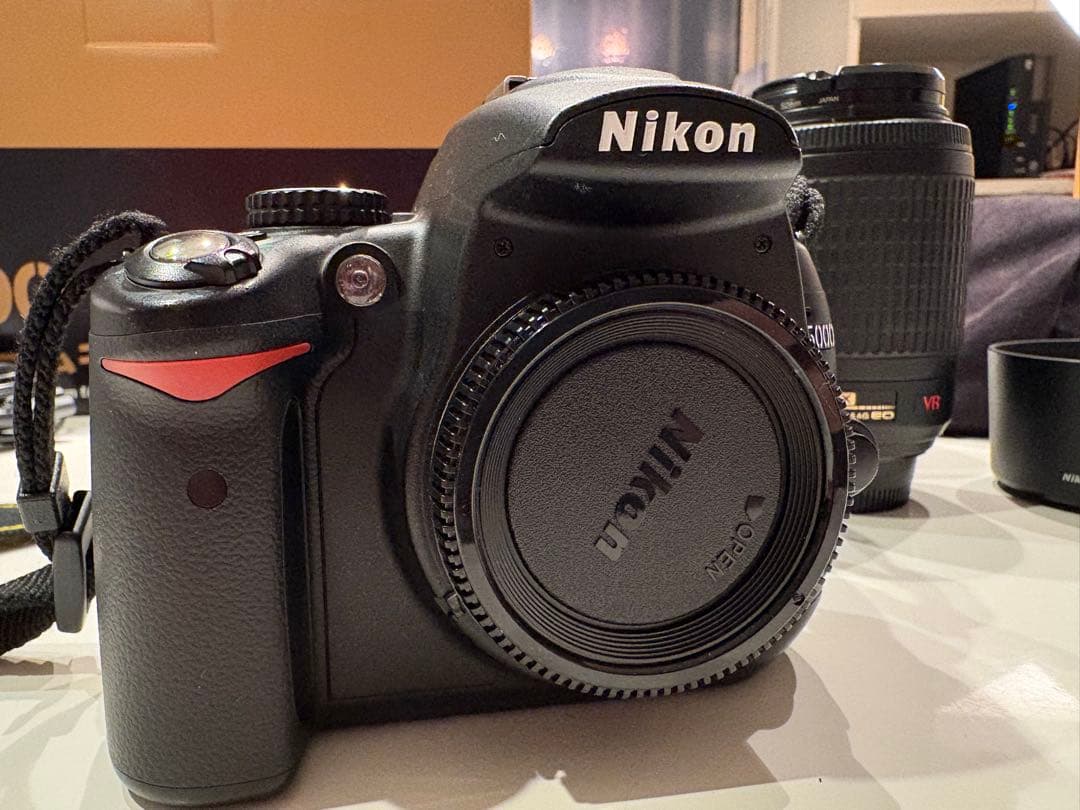 Nikon D5000 デジタル一眼レフ ダブルズームキット