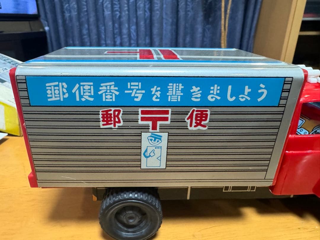 郵便トラック　ブリキ　いすゞ