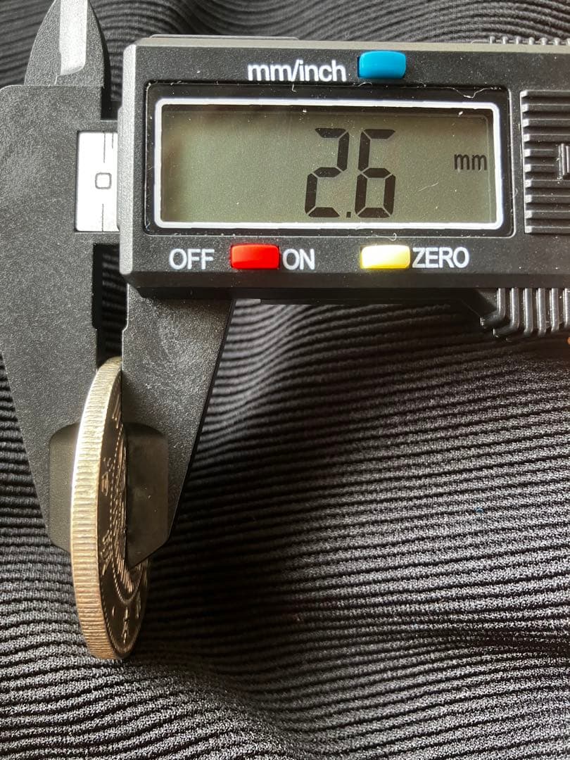 希少　欠貝圓　一圓銀貨　明治三年　貿易銀 目方26.91