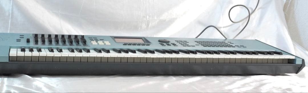 YAMAHA MOTIF XS7 シンセサイザー ハードケース付き