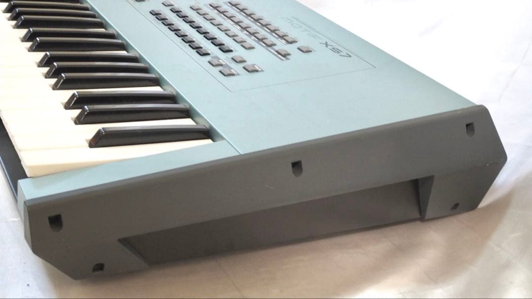 YAMAHA MOTIF XS7 シンセサイザー ハードケース付き