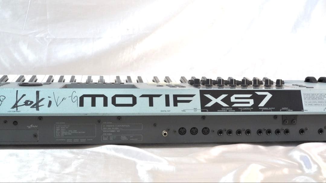 YAMAHA MOTIF XS7 シンセサイザー ハードケース付き