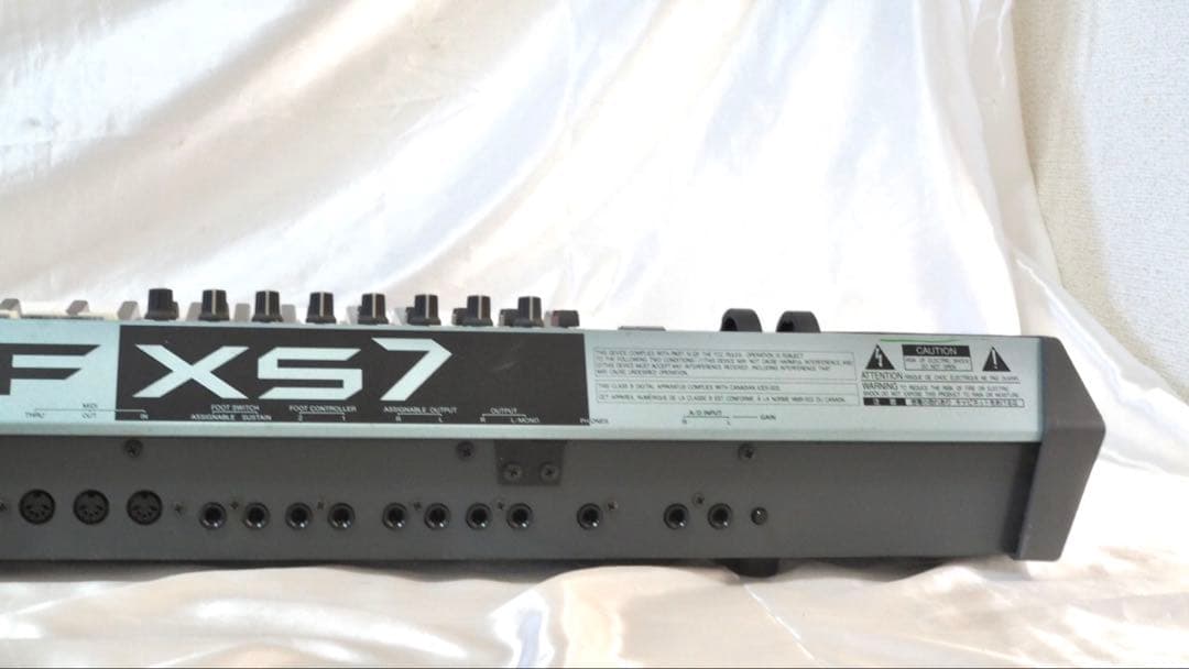 YAMAHA MOTIF XS7 シンセサイザー ハードケース付き