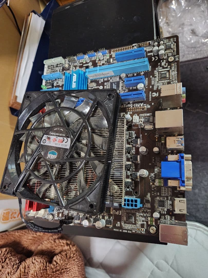 タワー型デスクトップPC