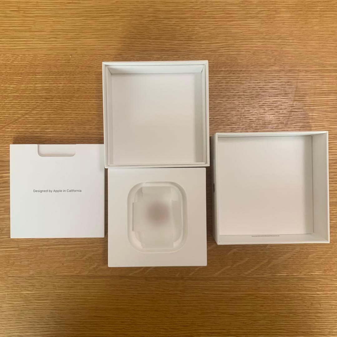 Apple AirPods第2世代 MV7N2J/A中古品. 左耳　充電ケース