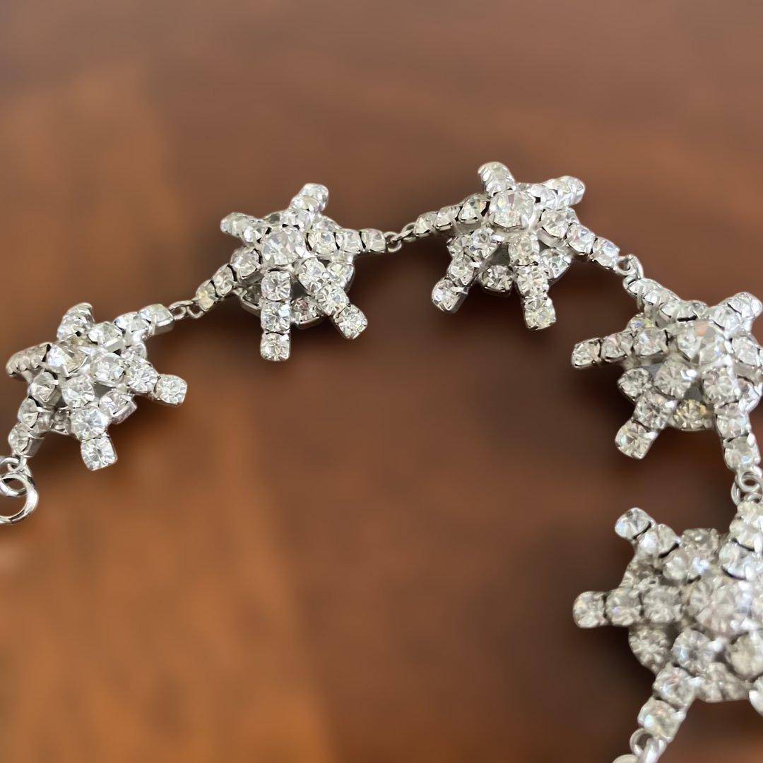 クリスマスに注目、間違いなし フランス製　 雪の結晶モチーフブレスレット