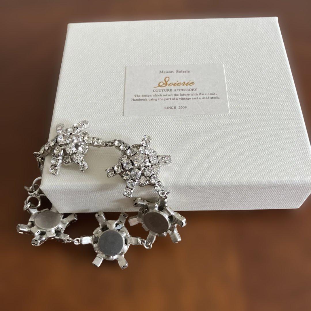 クリスマスに注目、間違いなし フランス製　 雪の結晶モチーフブレスレット
