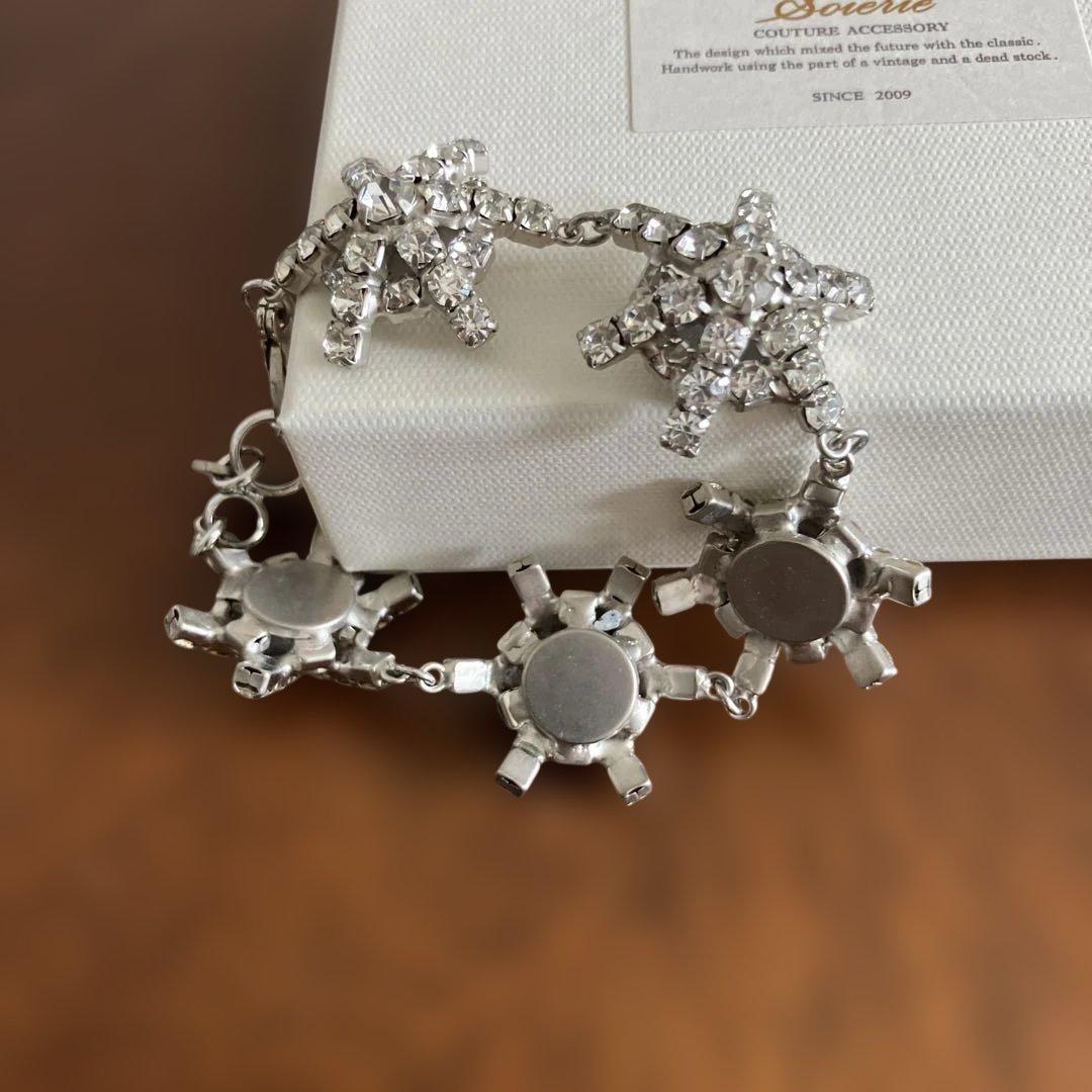 クリスマスに注目、間違いなし フランス製　 雪の結晶モチーフブレスレット