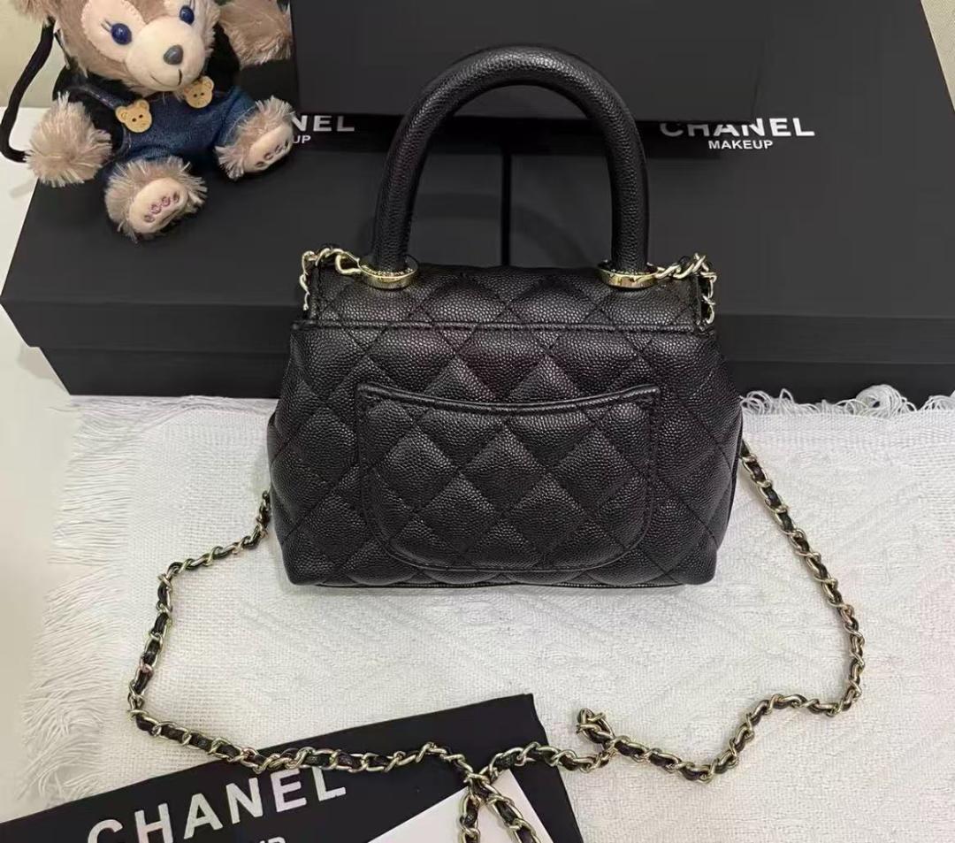 シャネル ノベルティ ショルダーバッグ