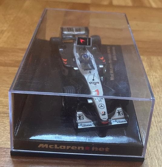 ミニチャンプス 1/43 マクラーレン MP4/14 ハッキネン 1999