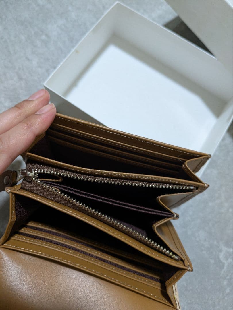 新品 スヌーピー 本革 二つ折り財布 ヌメ革 レザー ウォレット