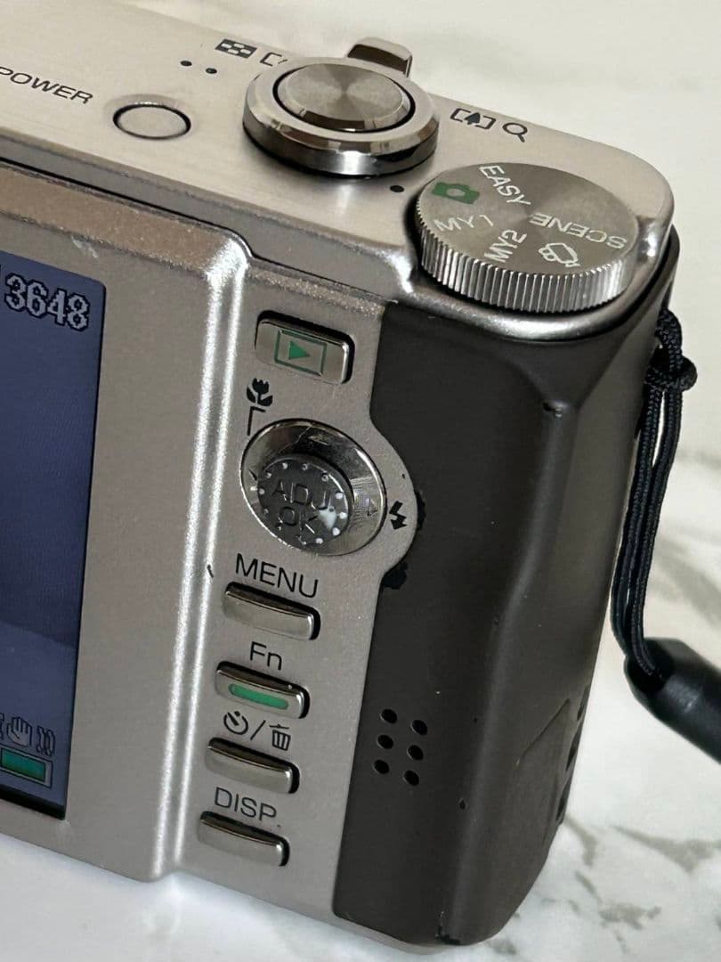 RICOH R10 コンパクトデジタルカメラ　シルバー　完動品