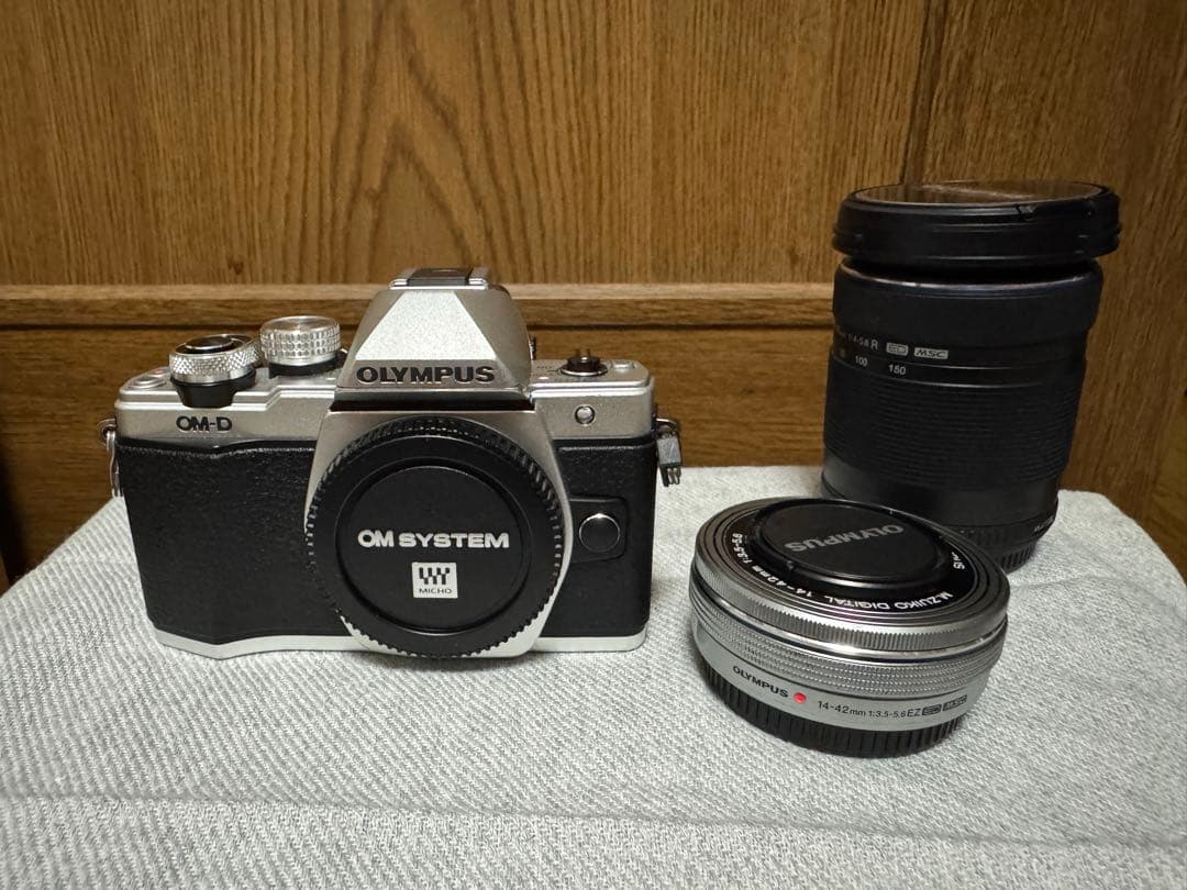 OLYMPUS OM-D E-M10 Mark II EZダブルズームキット