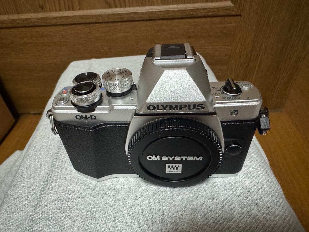 OLYMPUS OM-D E-M10 Mark II EZダブルズームキット