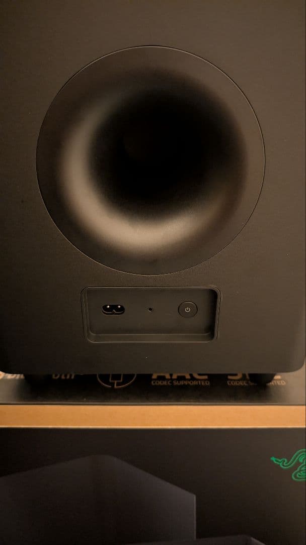 Razer Leviathan v2 pro RGBサウンドバー