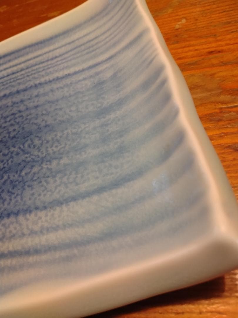 青磁流水扇型33cm皿