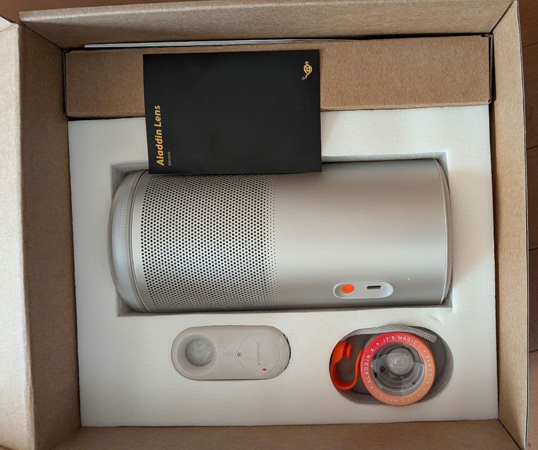 Aladdin Poca Laser プロジェクター本体