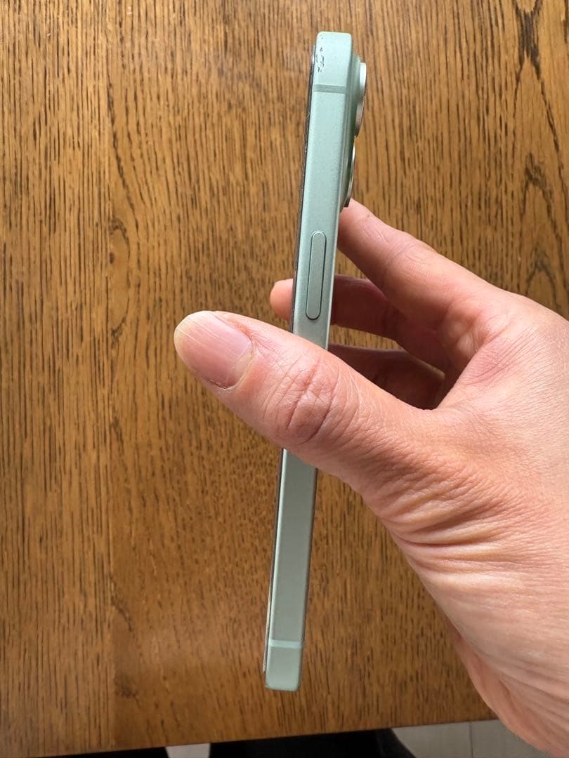 Apple iPhone 15 グリーン 本体