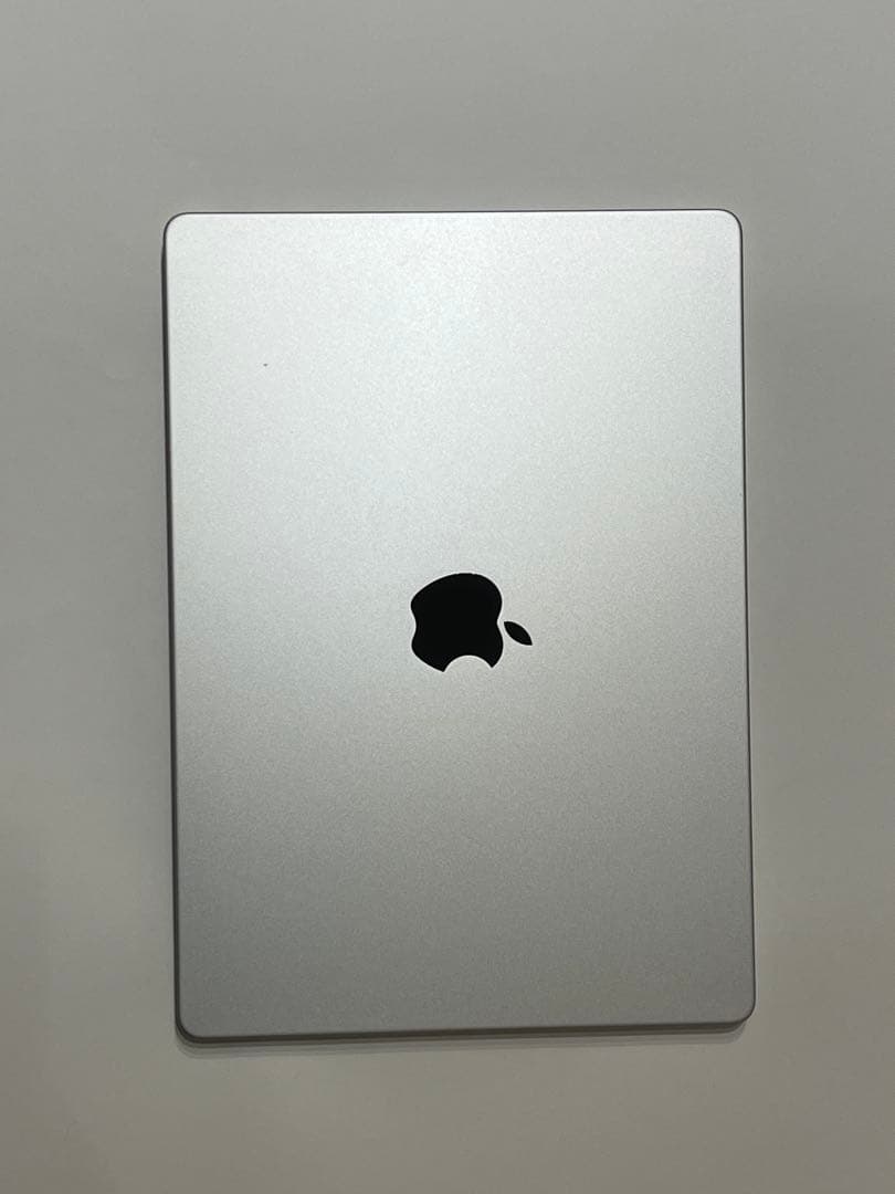 MacBook Pro M3 Pro 14インチ 18GB 1TB 早く売りたい