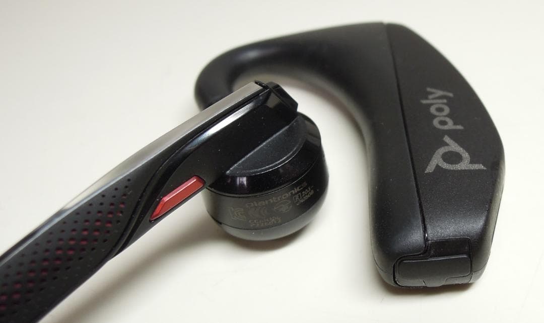 ◆現行モデル◆Poly ロゴ◆Voyager 5200＆充電ケース◆セット◆