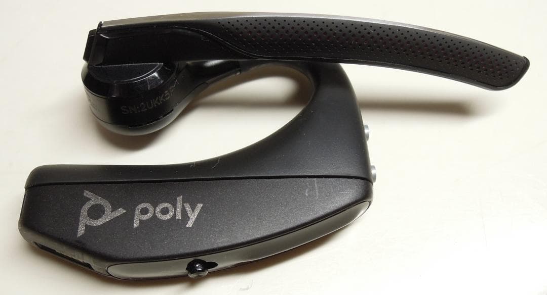 ◆現行モデル◆Poly ロゴ◆Voyager 5200＆充電ケース◆セット◆