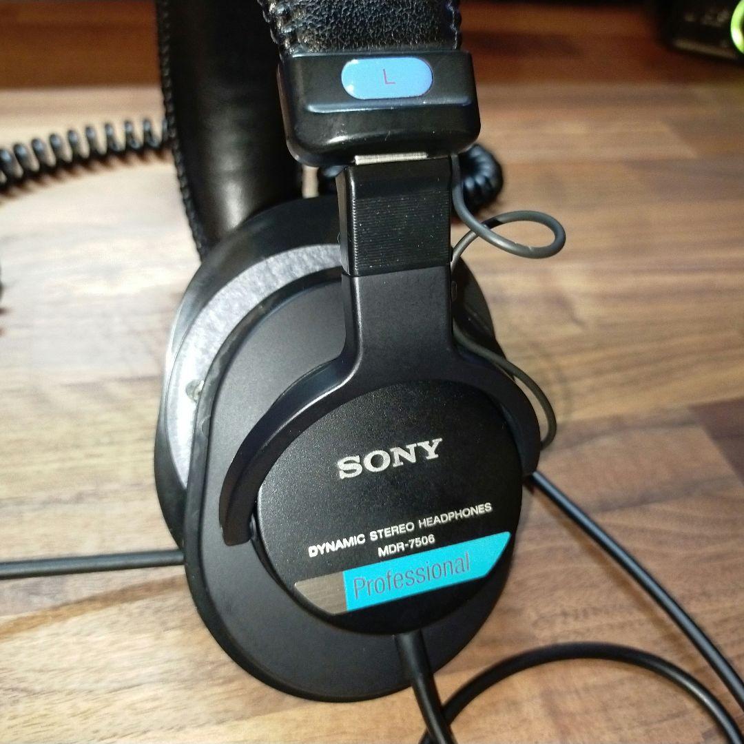 SONY　MDR-7506　モニターヘッドホン