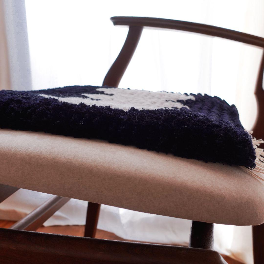 022 ノッティング織 椅子敷き