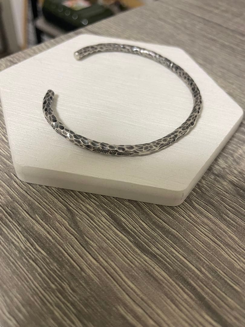 【新品・未使用】バングル カレンシルバー 純銀97％ カレン族