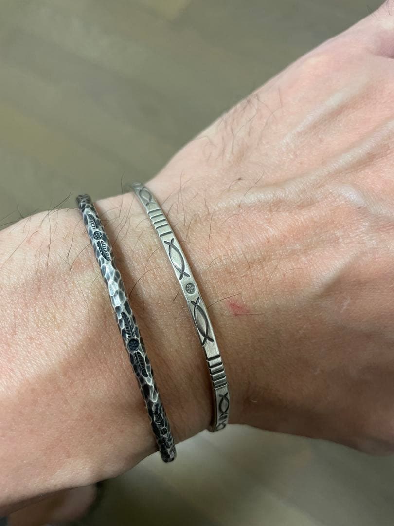 【新品・未使用】バングル カレンシルバー 純銀97％ カレン族