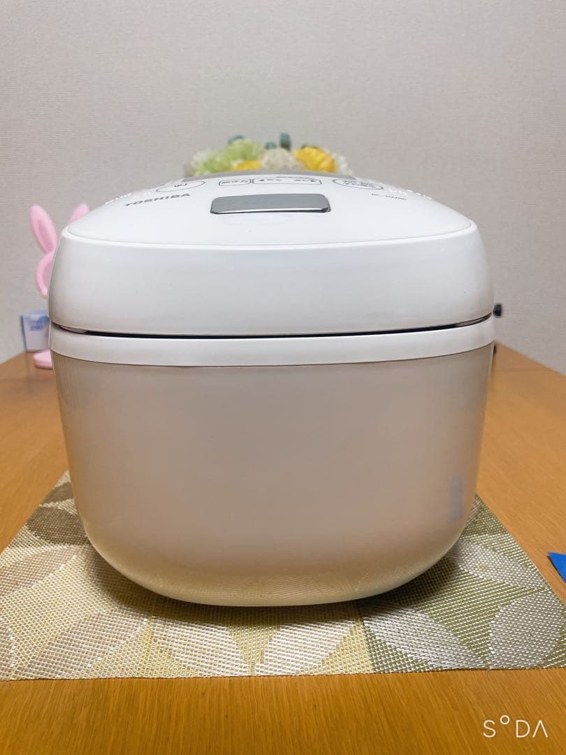 東芝 炊飯器 5.5合 真空 IH ジャー炊飯器 RC-10VRP 動作保証
