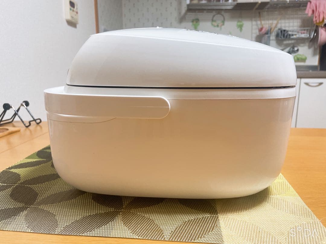 東芝 炊飯器 5.5合 真空 IH ジャー炊飯器 RC-10VRP 動作保証