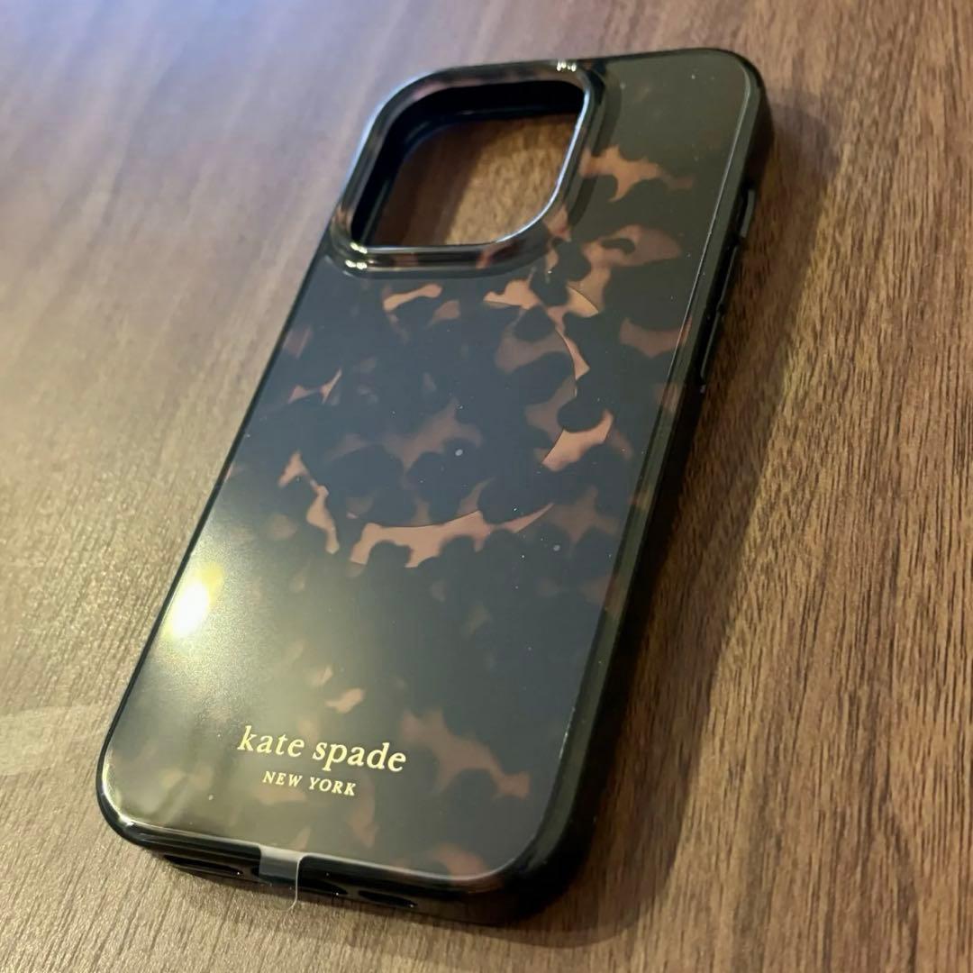 ケイトスペード iPhone15Pro iPhoneケース べっこう ヒョウ柄