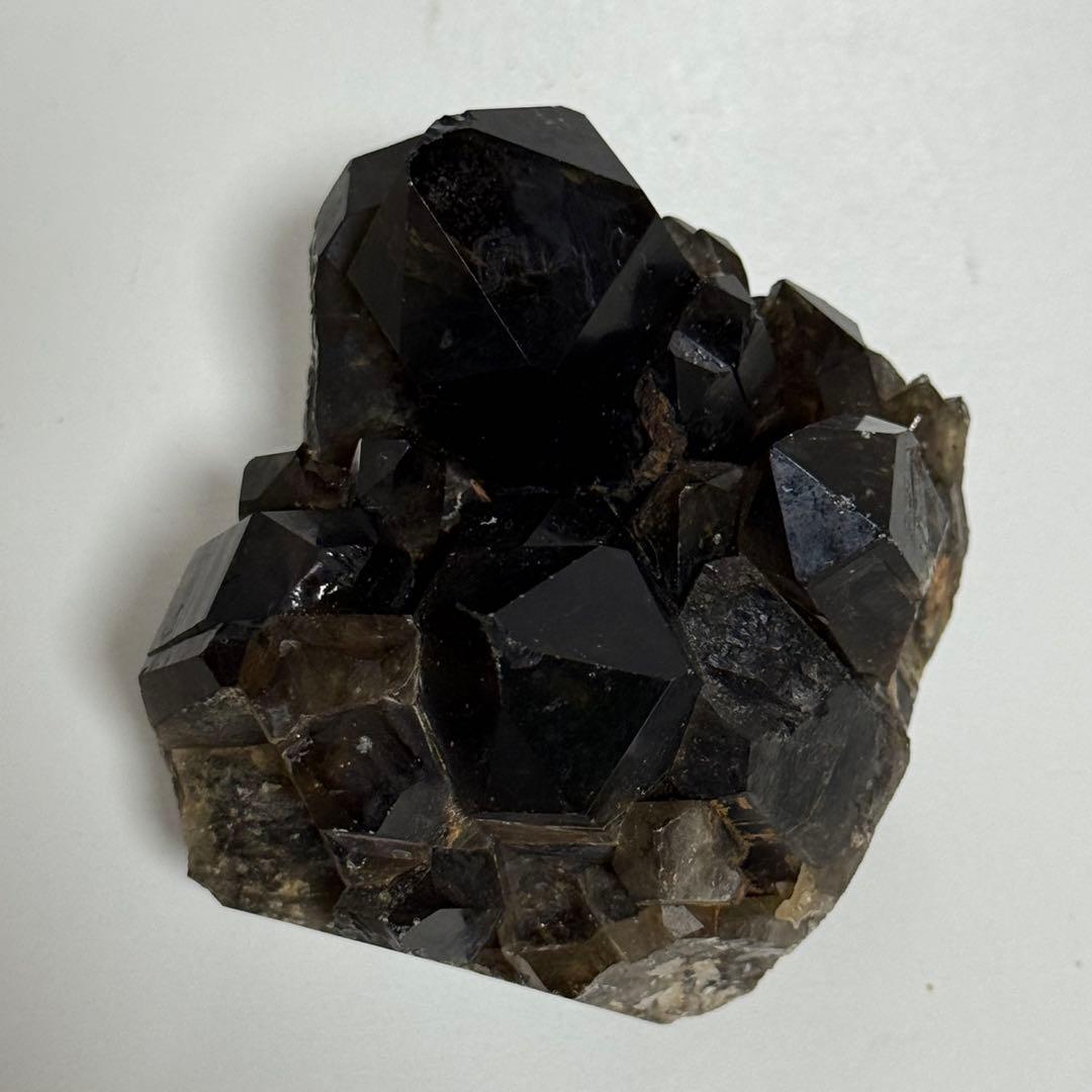 484g モリオン クラスター 漆黒コンゴ産 原石 天然石 魔除け
