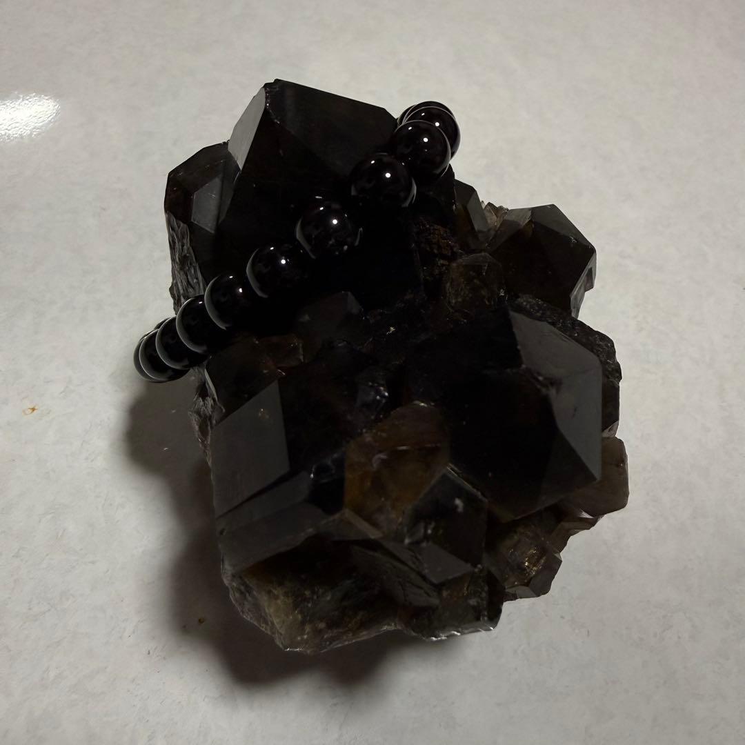 484g モリオン クラスター 漆黒コンゴ産 原石 天然石 魔除け