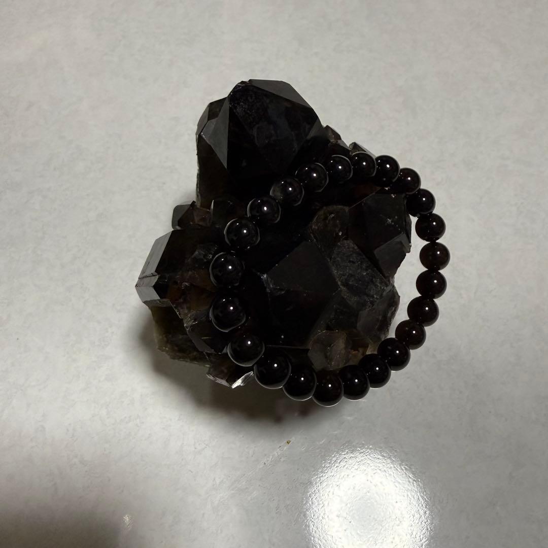 484g モリオン クラスター 漆黒コンゴ産 原石 天然石 魔除け