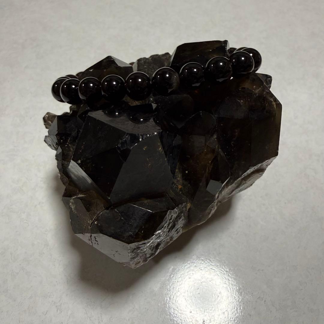 484g モリオン クラスター 漆黒コンゴ産 原石 天然石 魔除け