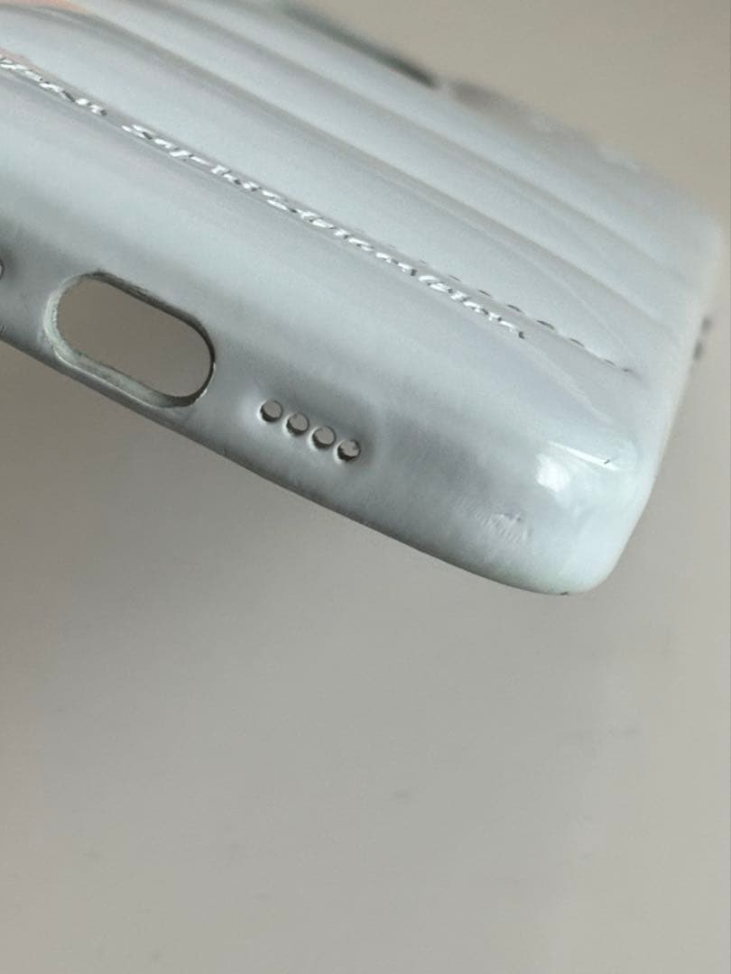 Urban Sophistication iPhone15Plusケース 翼付き