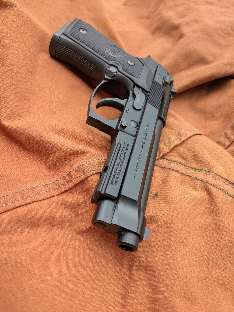 東京マルイ製ガスハンドガン　　ベレッタM9A1 ［ベレッタ刻印グリップ］