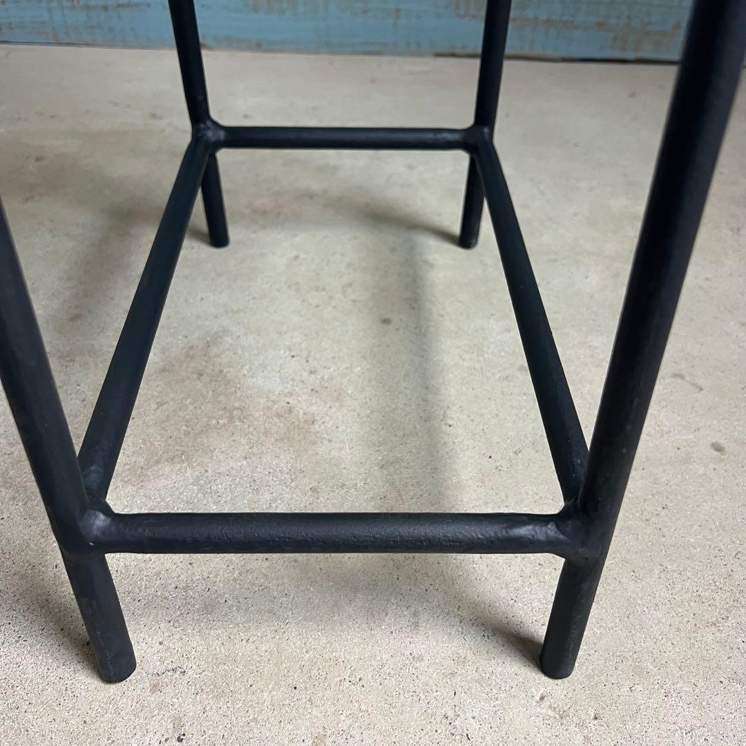 足場板古材 × アイアン 背もたれ付きスツール｜無垢鉄脚｜インダストリアル