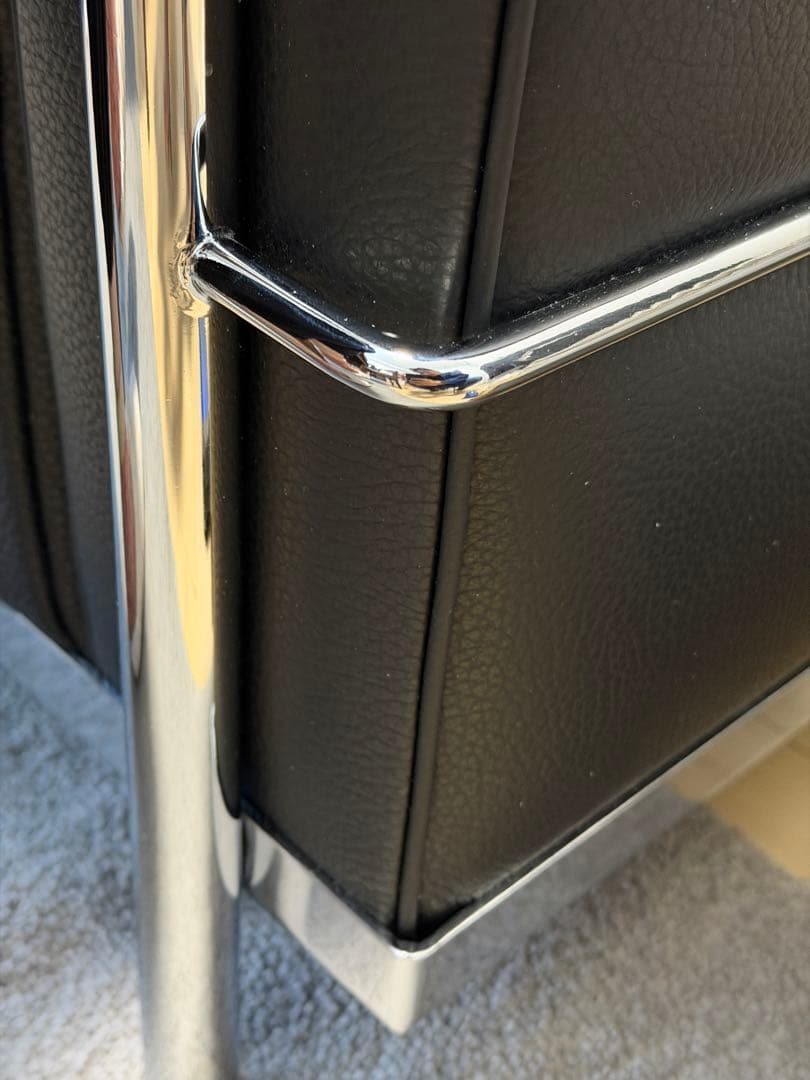 コルビジュエ LC2 純イタリア製 スティールライン社 厚手セミアニリン本革