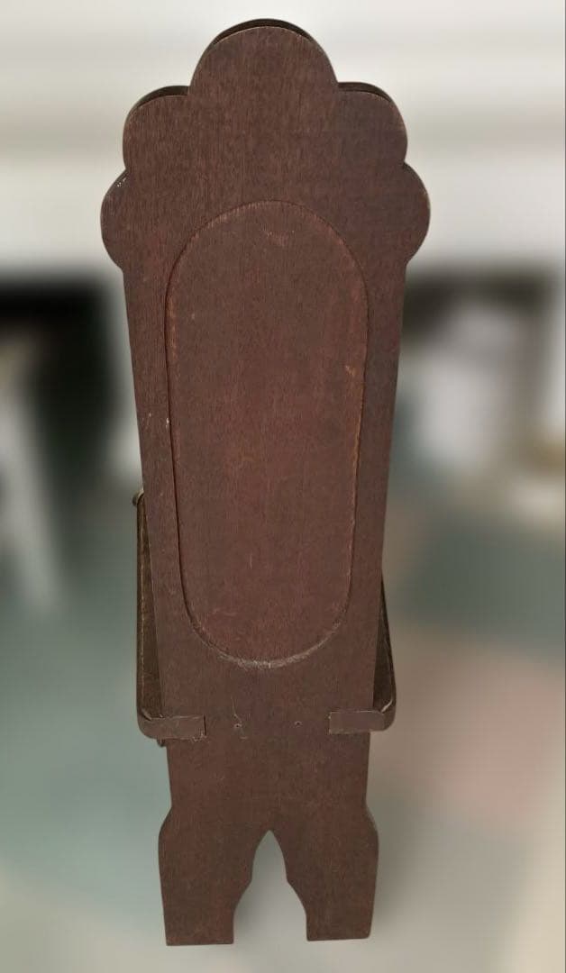 ハンドメイド作品　木彫の椅子一脚　インテリアとして