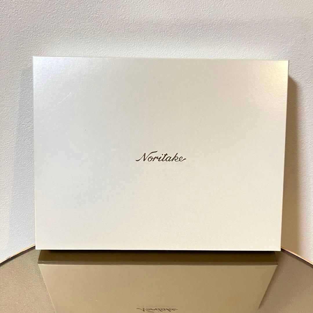 ノリタケ　置時計／フォトフレーム