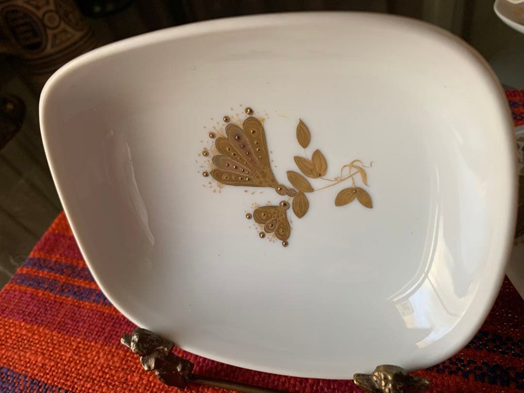 ビヨンヴィンブラッド　特価レアビンテージ・ローゼンタール白磁金彩蓋物小皿セット！