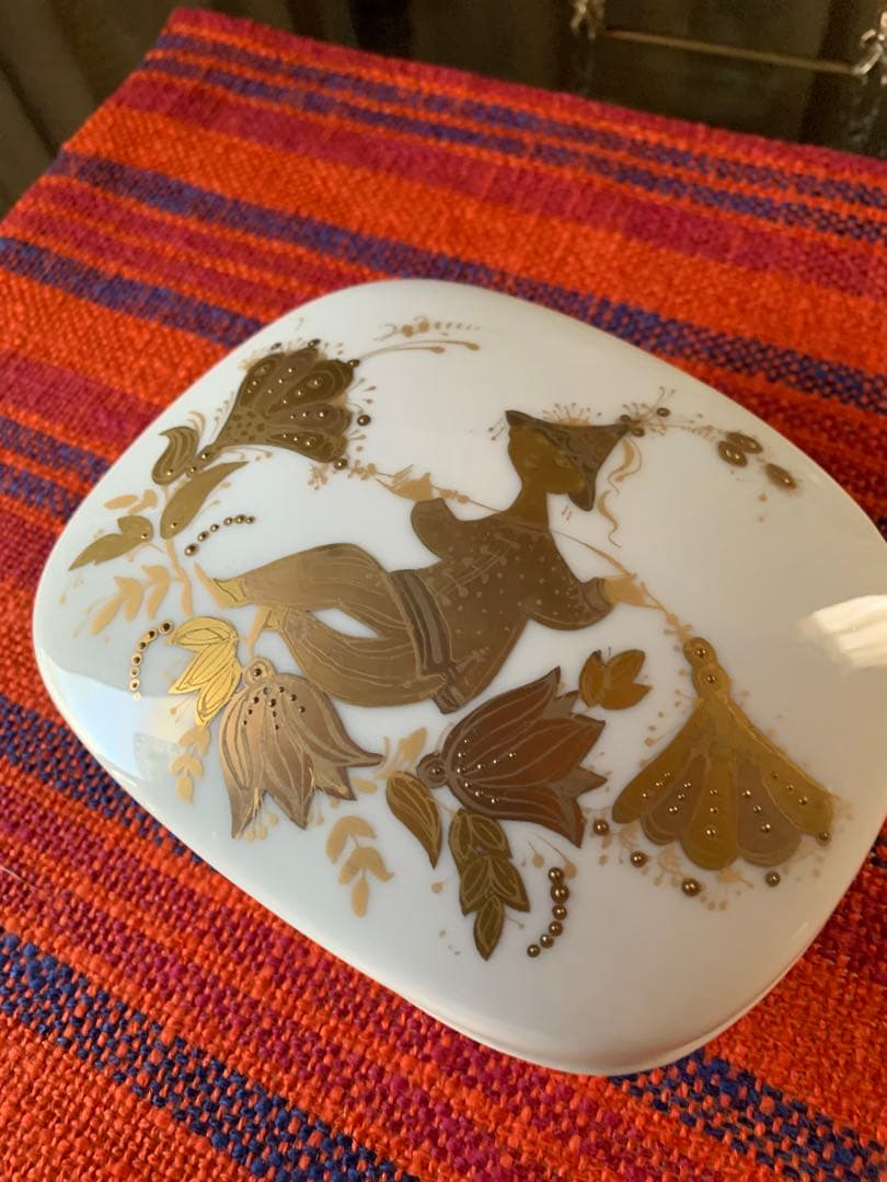 ビヨンヴィンブラッド　特価レアビンテージ・ローゼンタール白磁金彩蓋物小皿セット！
