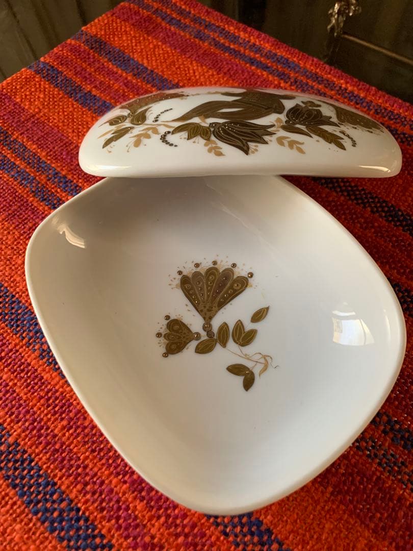 ビヨンヴィンブラッド　特価レアビンテージ・ローゼンタール白磁金彩蓋物小皿セット！